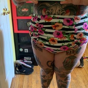 Torrid Size 2 Swim Bikini Bottoms